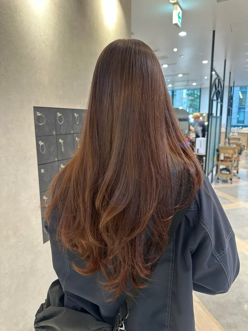 ロング レイヤーカット 浅見 千花のヘアスタイル