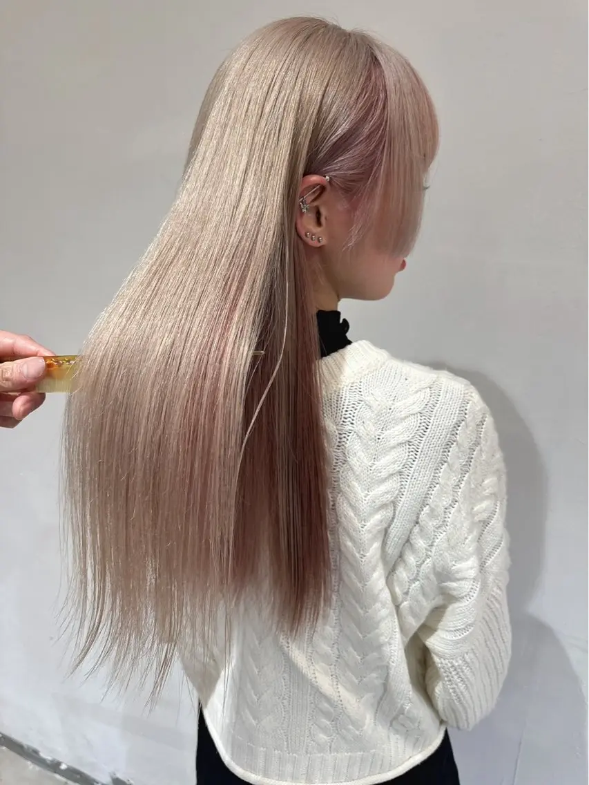 ロング ヘアカラー トリートメント カラー/ダブルカラー グレイカラー椿こはなのヘアスタイル