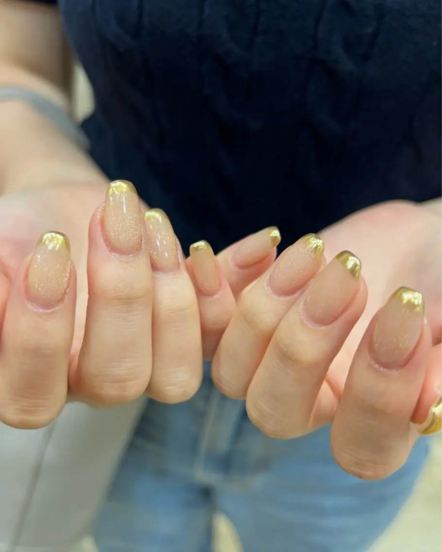 ネイル フレンチネイル マグネットネイル ハンドネイル ヘアメイクネイリスト hidemi中目黒のヘアスタイル