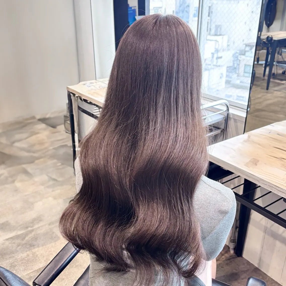 ロング カラー ヘアアレンジ 透明感カラー グレージュ 🎀モテ暖色× エクステ🎀あかりのヘアスタイル