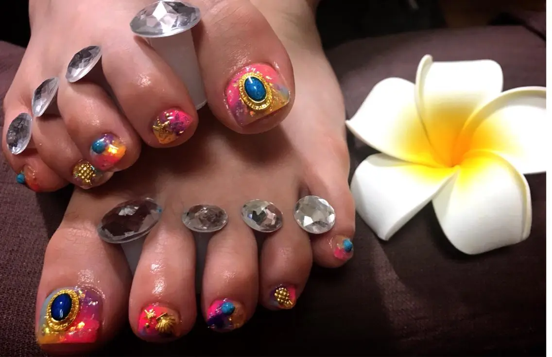 ネイル フットネイル ストーンネイル フットネイル Nail Salon macherieのネイルデザイン