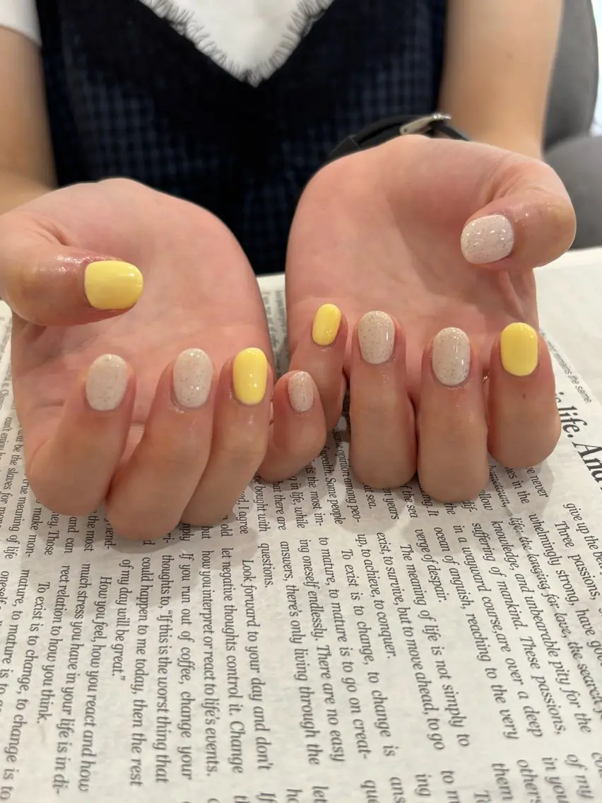 ネイル ジェルネイル 黄色 ハンドネイル HARUNOKA kotoneのネイルデザイン