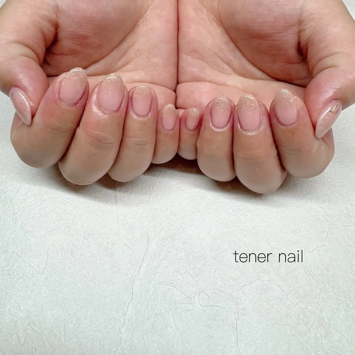 ネイル キラキラネイル ラメ(グリッター) ピンク ハンドネイル テネルネイル tener nailのネイルデザイン