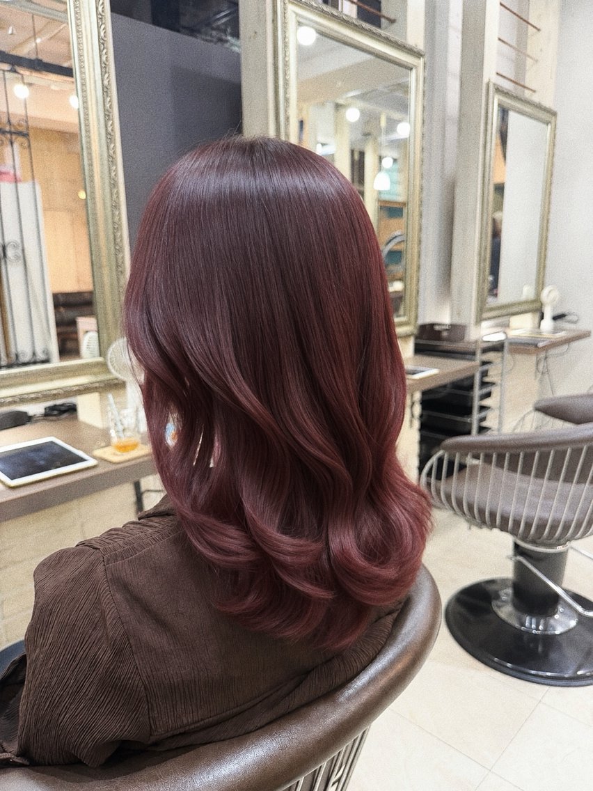 ロング ピンクブラウン くびれヘア レイヤーカット ヘアカラー トリートメント 兒玉/暖色カラー/ 髪のお悩み相談😌のヘアスタイル