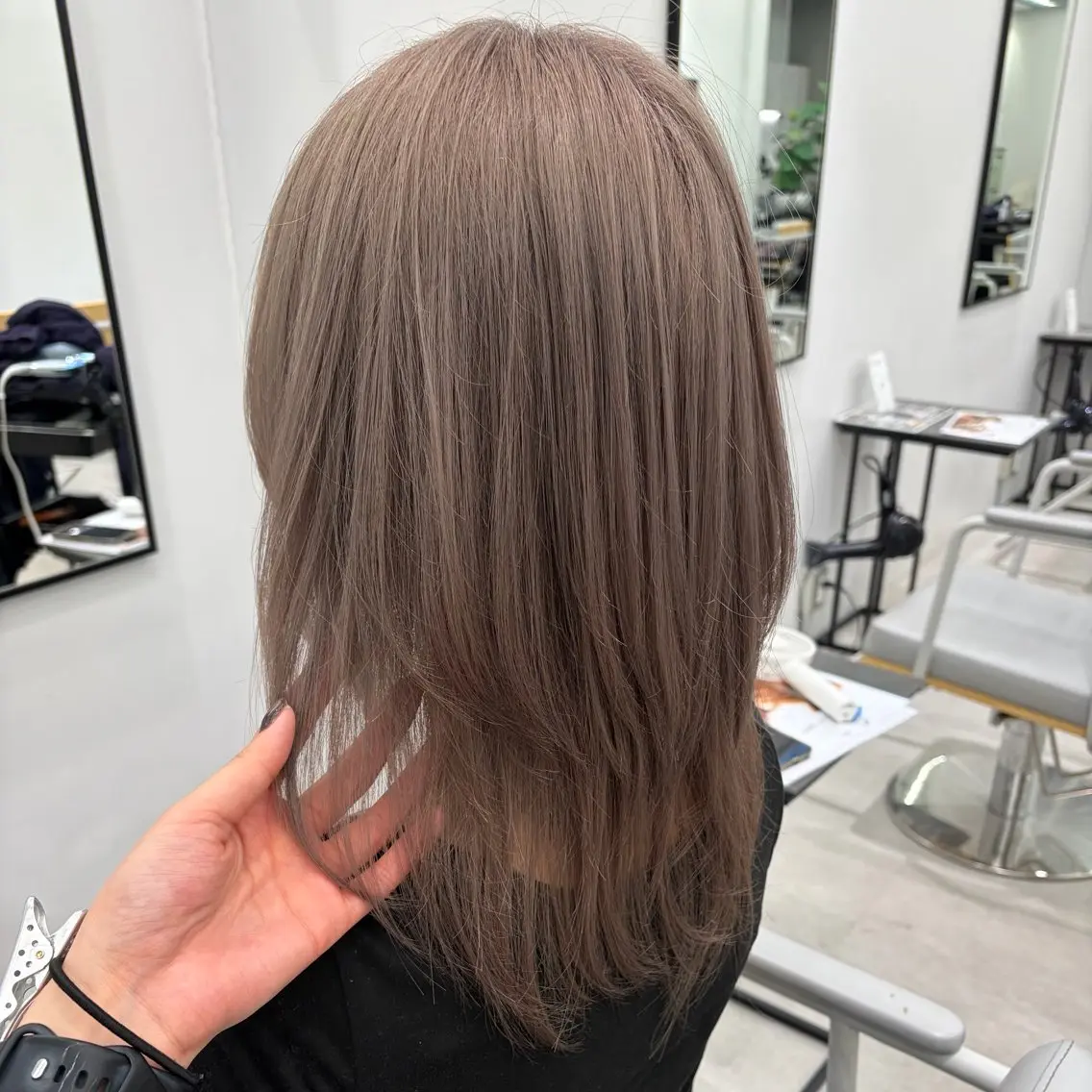 ミディアム カラー ベージュカラー ブリーチ ブラウンカラー 透明感カラー カット ヘアカラー joule 藤原沙綾のヘアスタイル