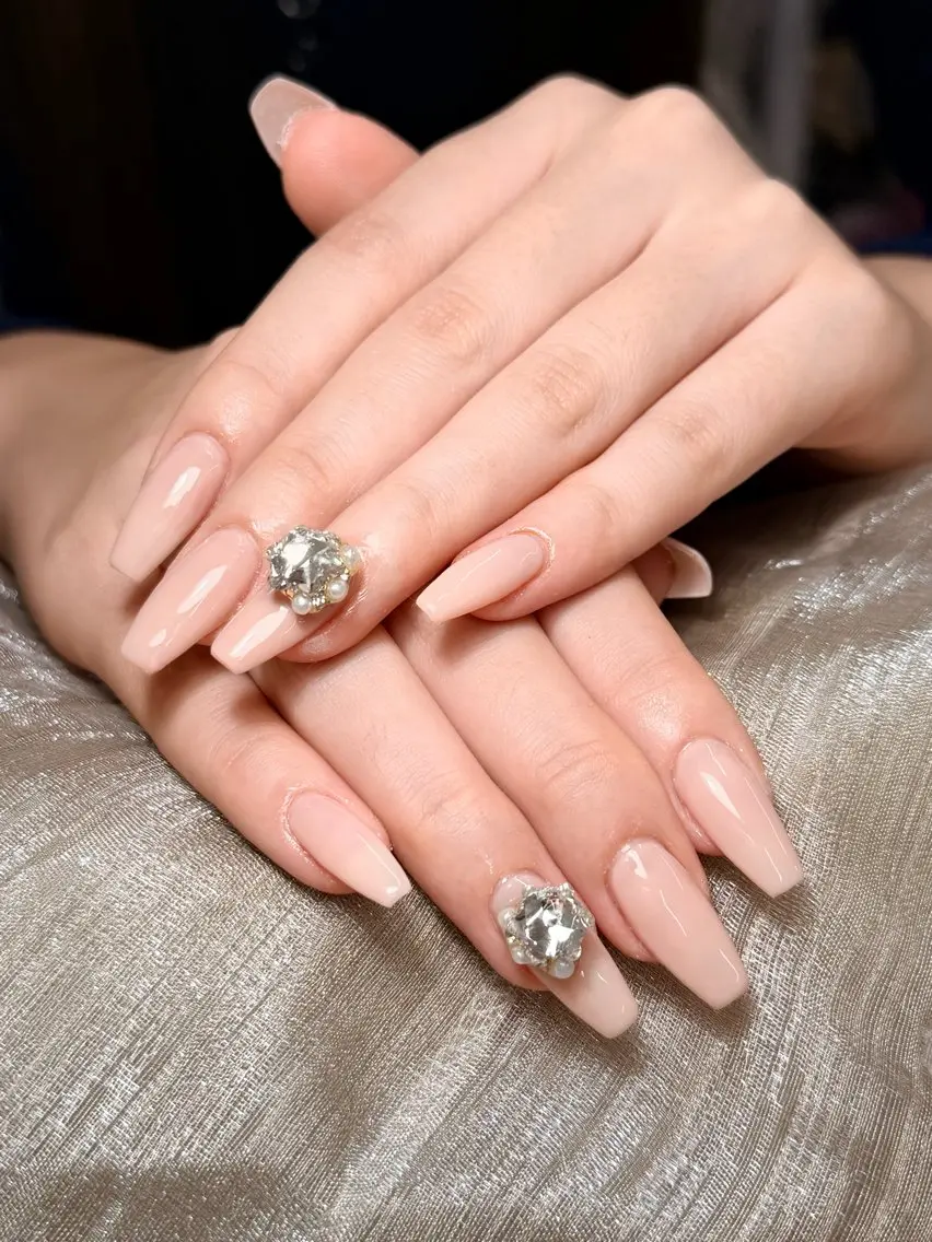 ネイル オーロラネイル ブルー チークネイル フットネイル フレンチネイル ハンドネイル GIN NAILのネイルデザイン