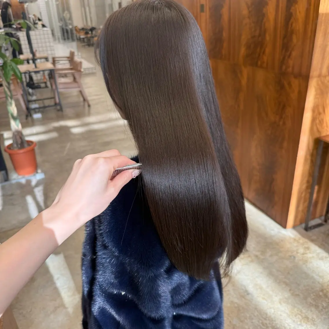 ロング カラー カット ヘアカラー トリートメント 顔まわりカット✨艶髪 ✨髪質改善✨伴響佳のヘアスタイル