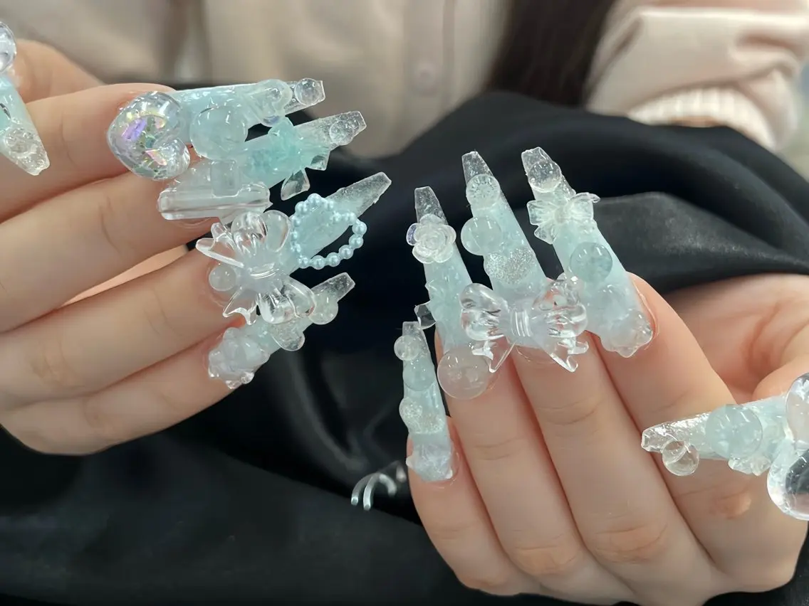 ネイル アートネイル チークネイル ジェルネイル ロングネイル マグネットネイル ハンドネイル Rin Nail 新大久保店のネイルデザイン
