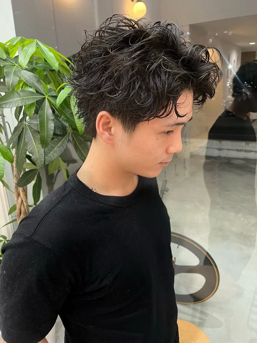 ショート パーマ メンズ メンズパーマ ショートヘア 網谷 萌夏のヘアスタイル