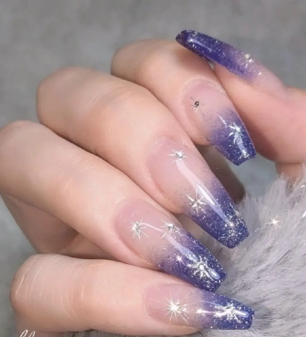 ネイル more glam 大宮店カナのネイルデザイン