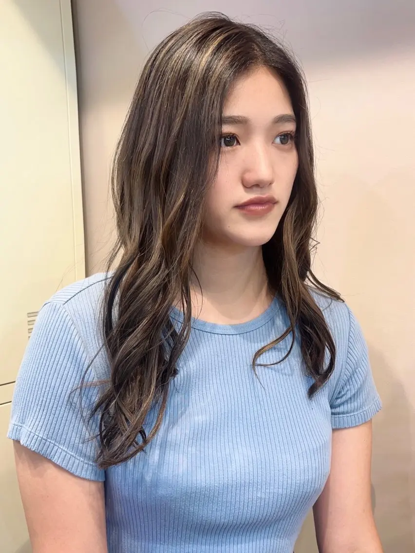 ロング カラー ハイライトカラー ハイライト YUZUKI 🌙のヘアスタイル