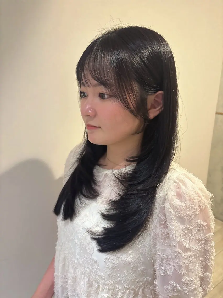 ロング カラー 透明感カラー レイヤーカット カット ヘアカラー 広瀬 帆々乃のヘアスタイル