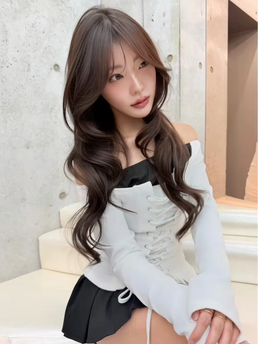 ロング カラー ヘアアレンジ ブリーチ ダブルカラー ブリーチなしカラー くびれヘア ハッシュカット カット ヘアカラー ブリーチ毛対応美髪 矯正×レイヤー/二響のヘアスタイル