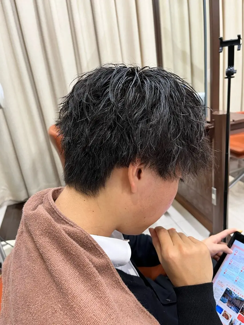 ショート パーマ メンズ マッシュ メンズパーマ ツイストスパイラルパーマ 刈り上げ スパイラルパーマ 🧊メンズ特化🧊 高木航希のヘアスタイル