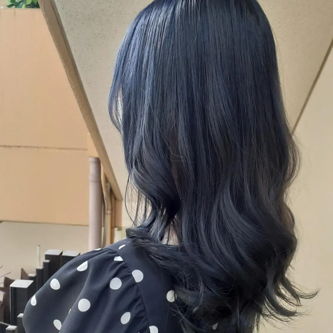 セミロング カラー ブリーチ ブルーカラー ケアブリーチ カット ヘアカラー トリートメント 🔳髪質改善🔳 岡本陽のヘアスタイル