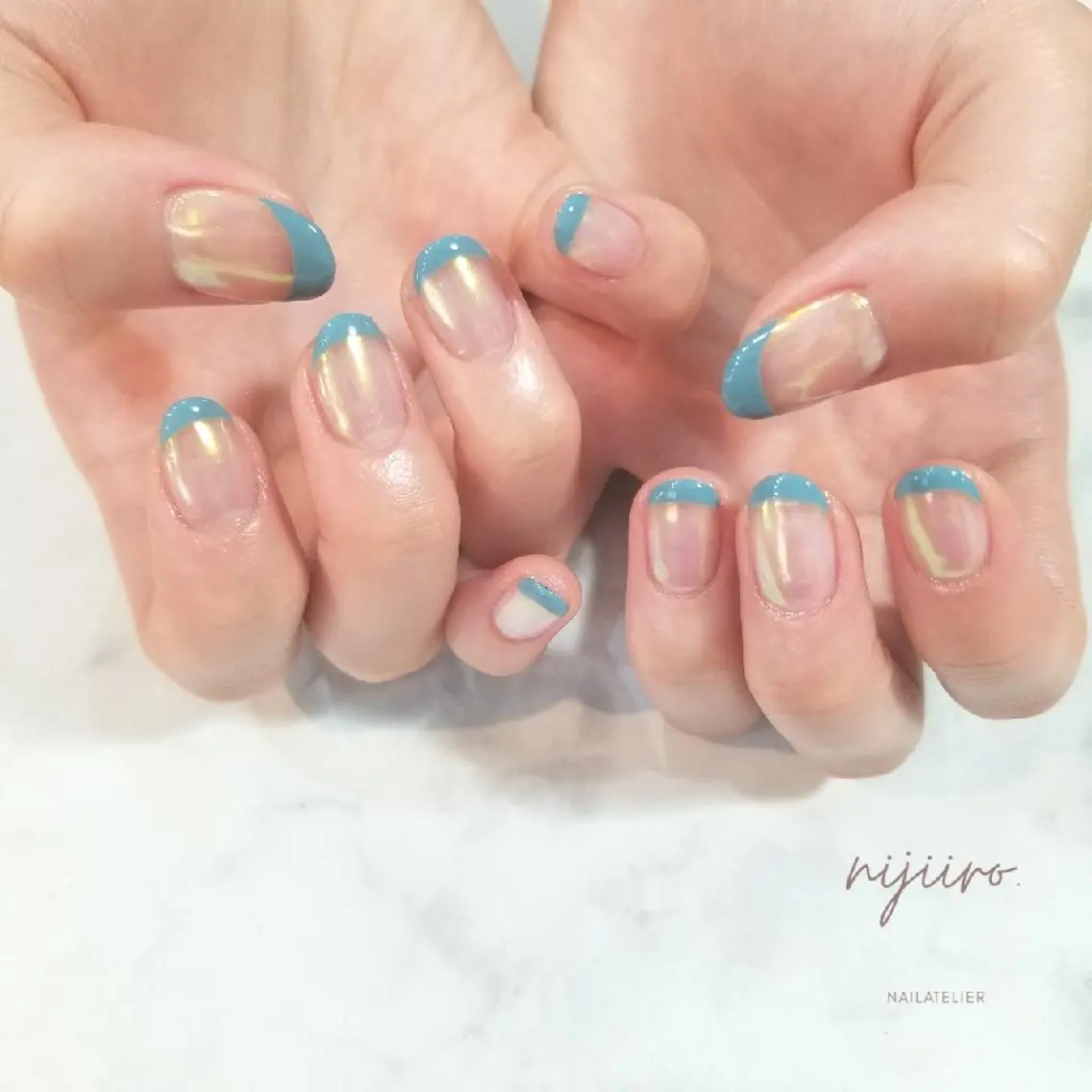 ネイル オーロラネイル フレンチネイル ハンドネイル nijiiro🌈 サトウのネイルデザイン