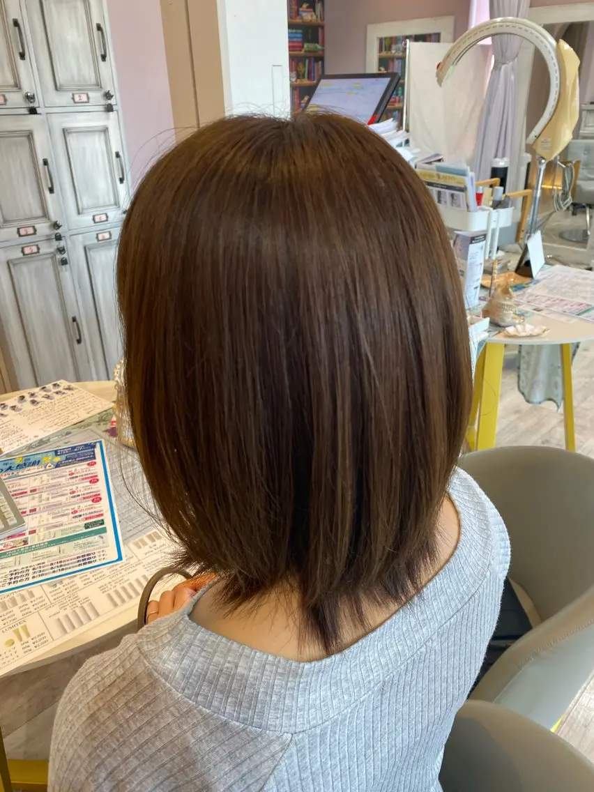 ミディアム かまだ しおりのヘアスタイル