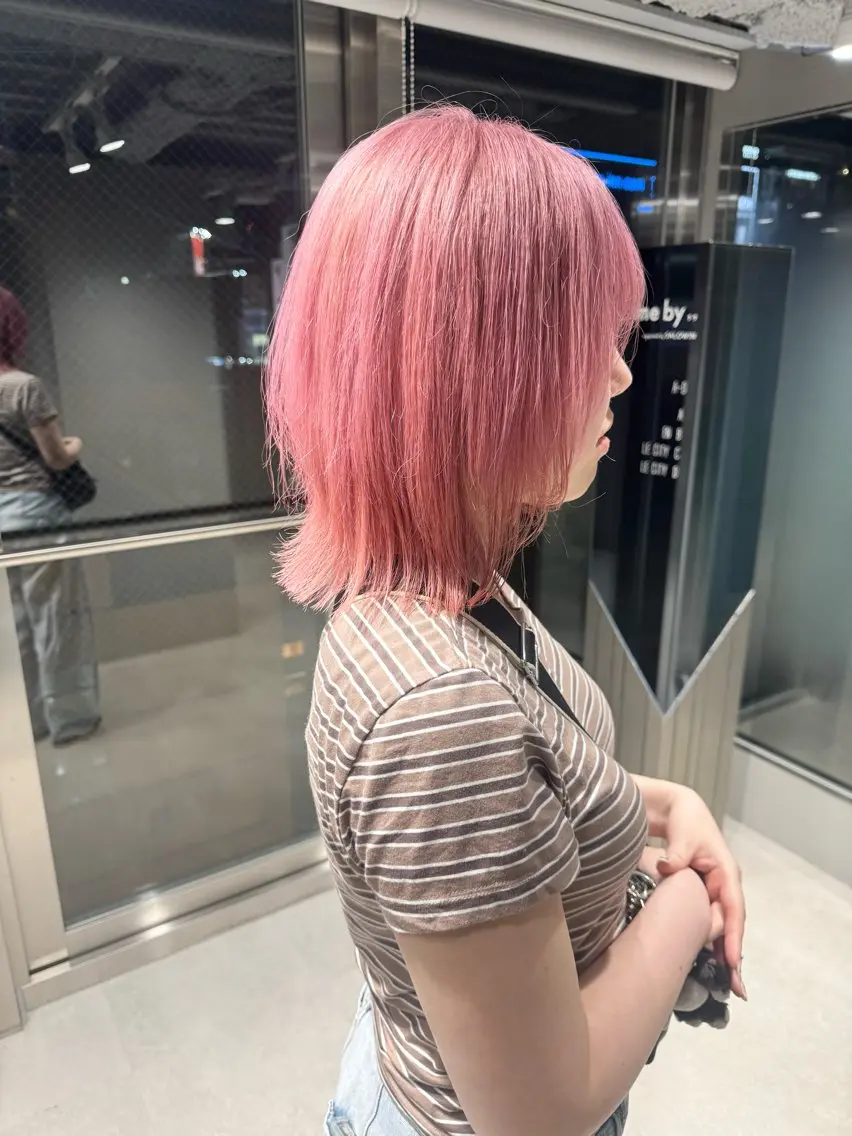 セミロング カラー バレイヤージュ ミストバング ベージュカラー ブリーチ 抜きっぱなしブロンド 札幌美容師/ブリーチ /ハイトーン/Doiのヘアスタイル