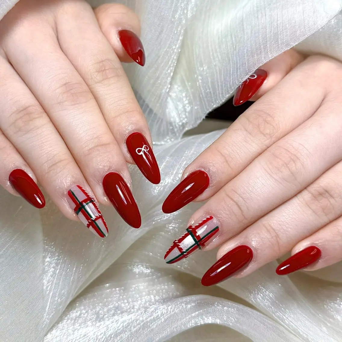 ネイル 持ち込み ワンホンネイル VV  Nail salonのネイルデザイン
