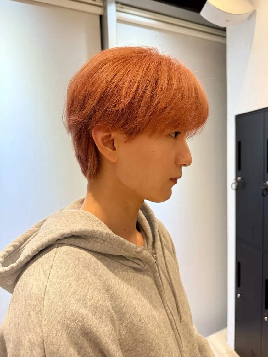 ショート カラー メンズ ベージュカラー ピンクカラー ピンクベージュ 須藤　優真 切りっぱなしボブのヘアスタイル
