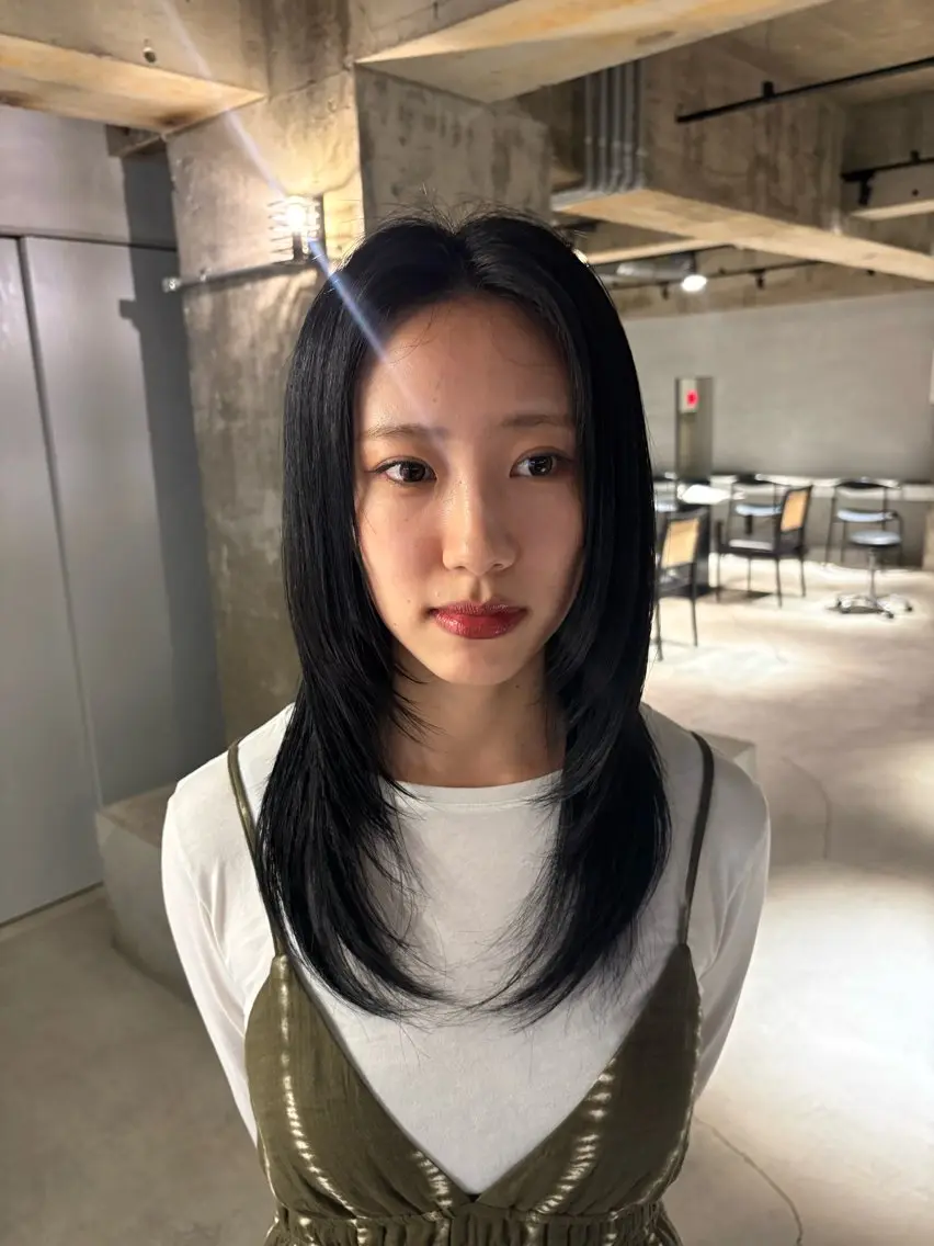 ロング yu 🍓/レイヤー ／透明感カラーのヘアスタイル