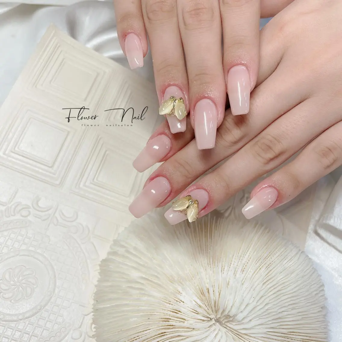 ネイル ストーンネイル ハンドネイル ハンドケア Flower nailのネイルデザイン