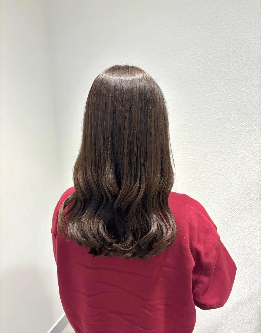 カラー アッシュ アッシュグレー アッシュグレージュ グレージュ イルミナカラー ヘアカラー トリートメント 艶カラー/アレンジ 💟すなおのヘアスタイル
