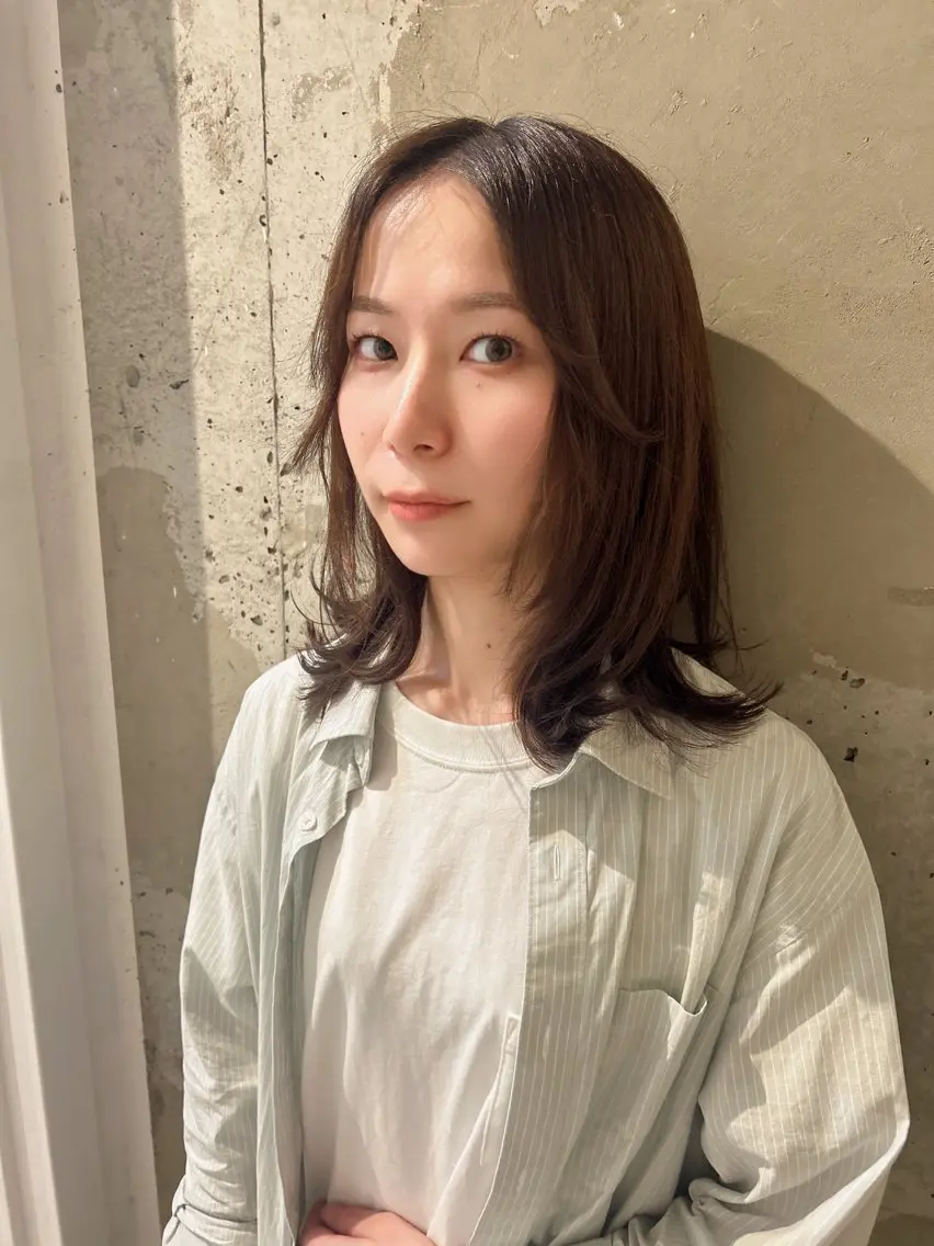 ミディアム カラー レイヤーカット ヘアカラー ウルフカット レイヤーカット上柿のヘアスタイル