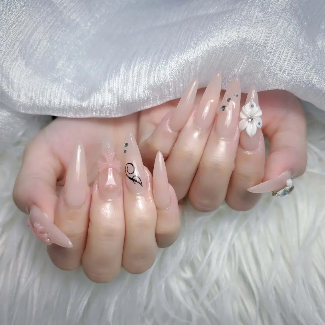 ネイル アートネイル オーロラネイル ブラウン ジェルネイル グラデーション ハンドネイル ハンドケア Nova Nailのネイルデザイン