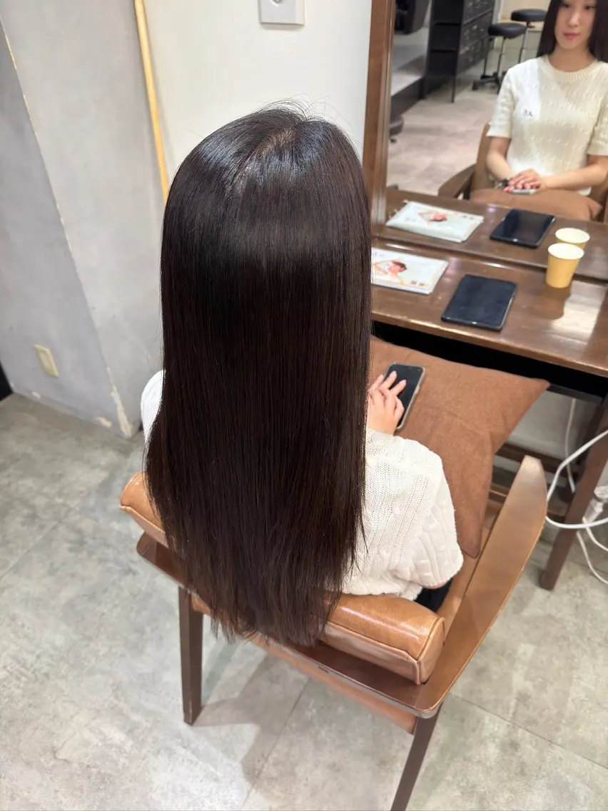 ロング ヘアカラー Unami ／RIKUのヘアスタイル
