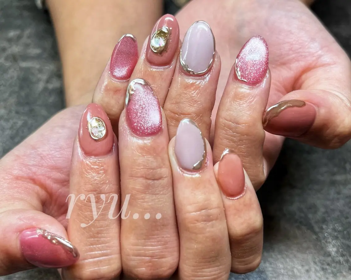 ネイル 筒井 美穂のネイルデザイン
