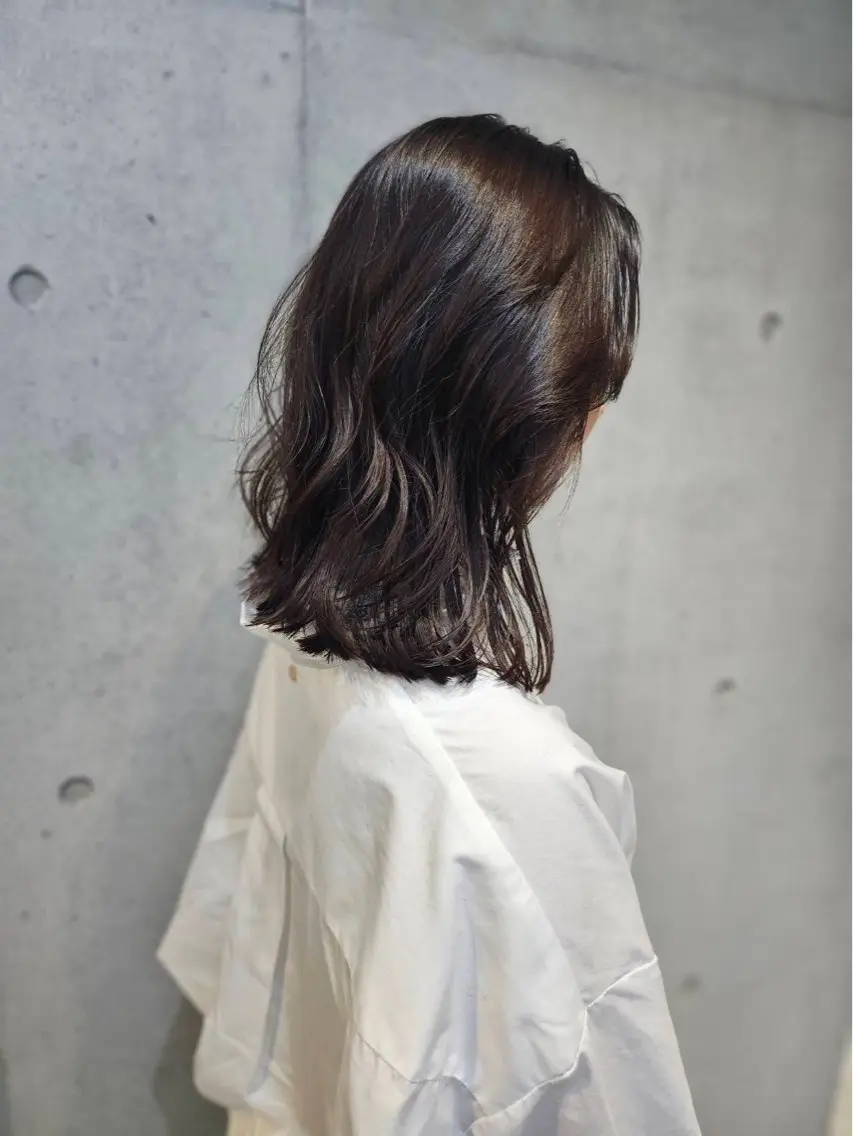 ミディアム カット ヘアカラー トリートメント 【銀座】艶髪/上品な カラー特化/涼/駅近のヘアスタイル