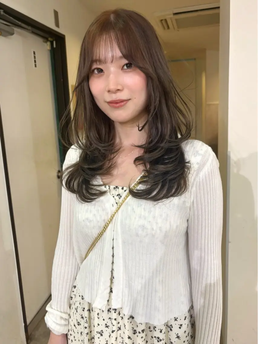セミロング カラー ブリーチ ダブルカラー ブリーチなしカラー カット ヘアカラー mizuki/ピンク ベージュ.レイヤーのヘアスタイル