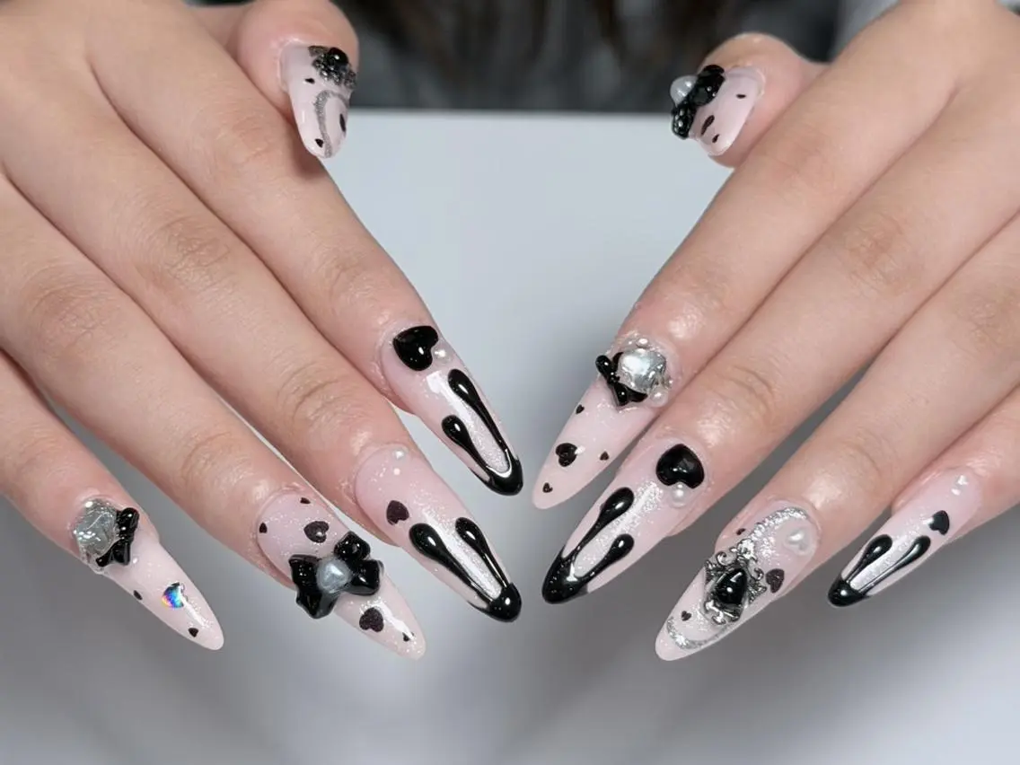 ネイル 長さ出し ジェルネイル 韓国ネイル マグネットネイル 持ち込み Emi🌸Belle Nail Salonのネイルデザイン