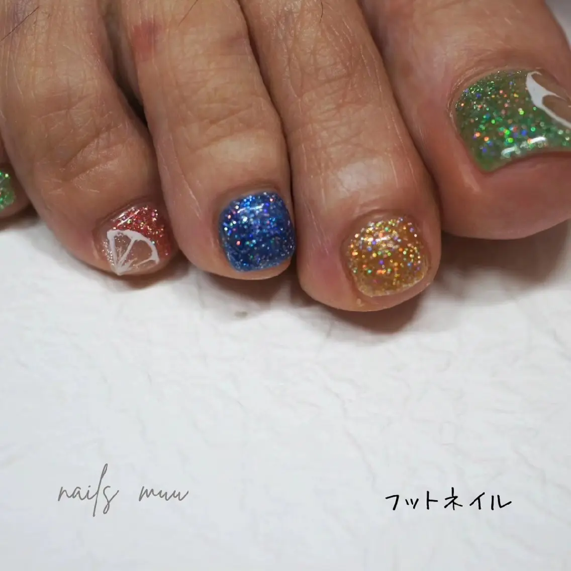 ネイル フラッシュネイル フットネイル キラキラネイル オレンジ nails muu まゆのネイルデザイン