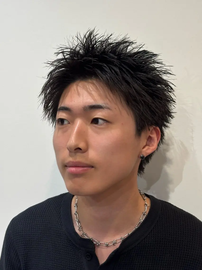 ショート メンズ アップバング メンズショート スパイキーショート ショートヘア カット トリートメント 【店長】メンズ職人 短髪　ハイトーン🔥のヘアスタイル