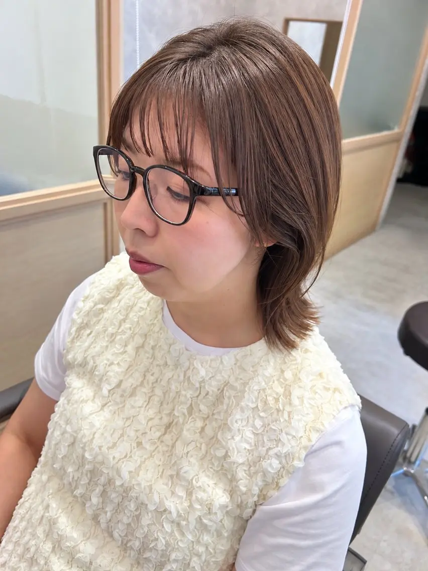 ミディアム カラー 髪質改善 ウルフカット カット ヘアカラー トリートメント ヘッドスパ 久木原 ゆりのヘアスタイル