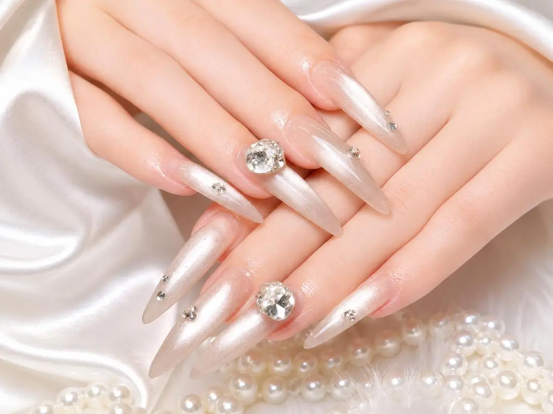 ネイル アートネイル ドット ガーリー 韓国ネイル ラメ(グリッター) Melia Nail Nambaのネイルデザイン