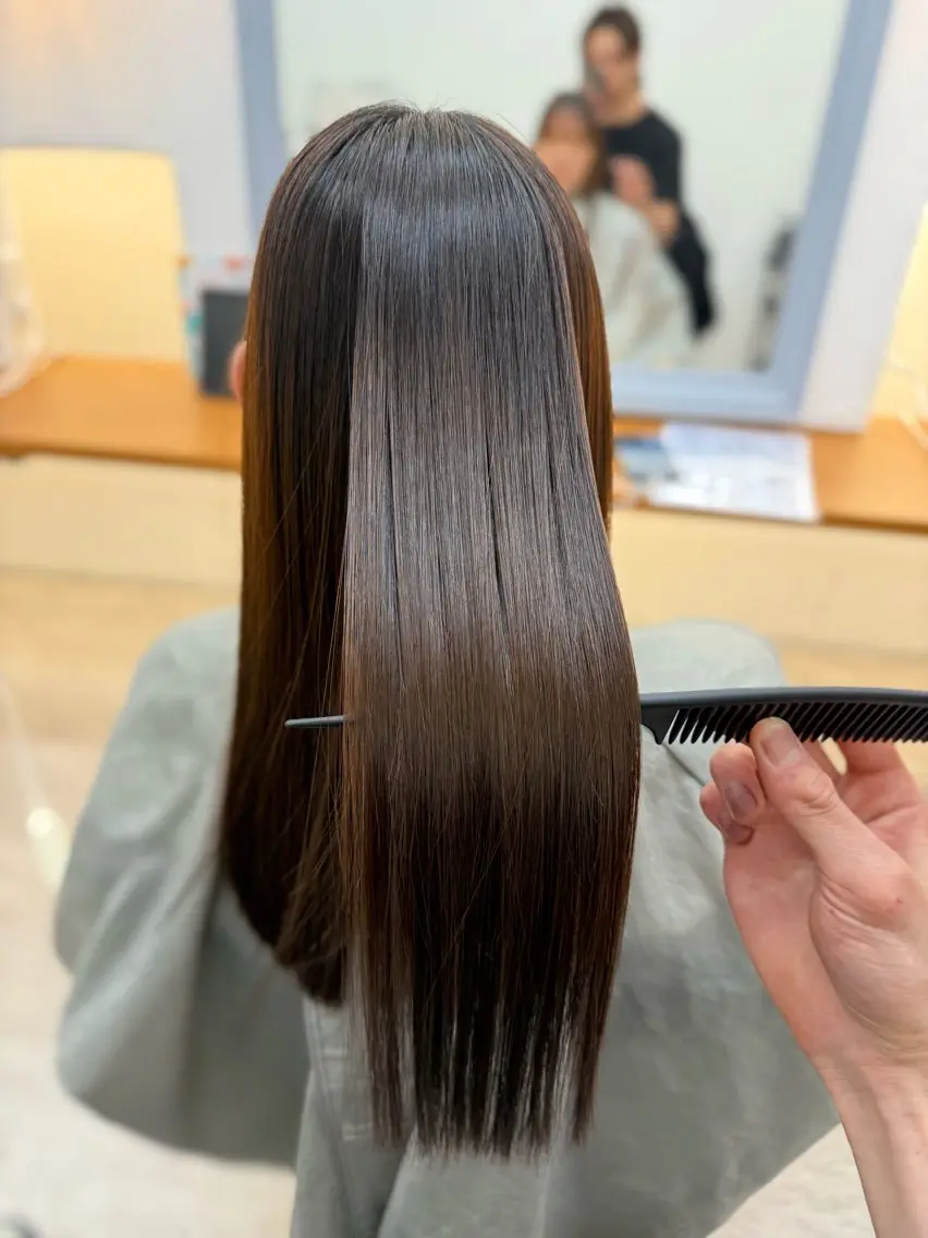 セミロング 縮毛矯正 トリートメント 久村 泰生のヘアスタイル