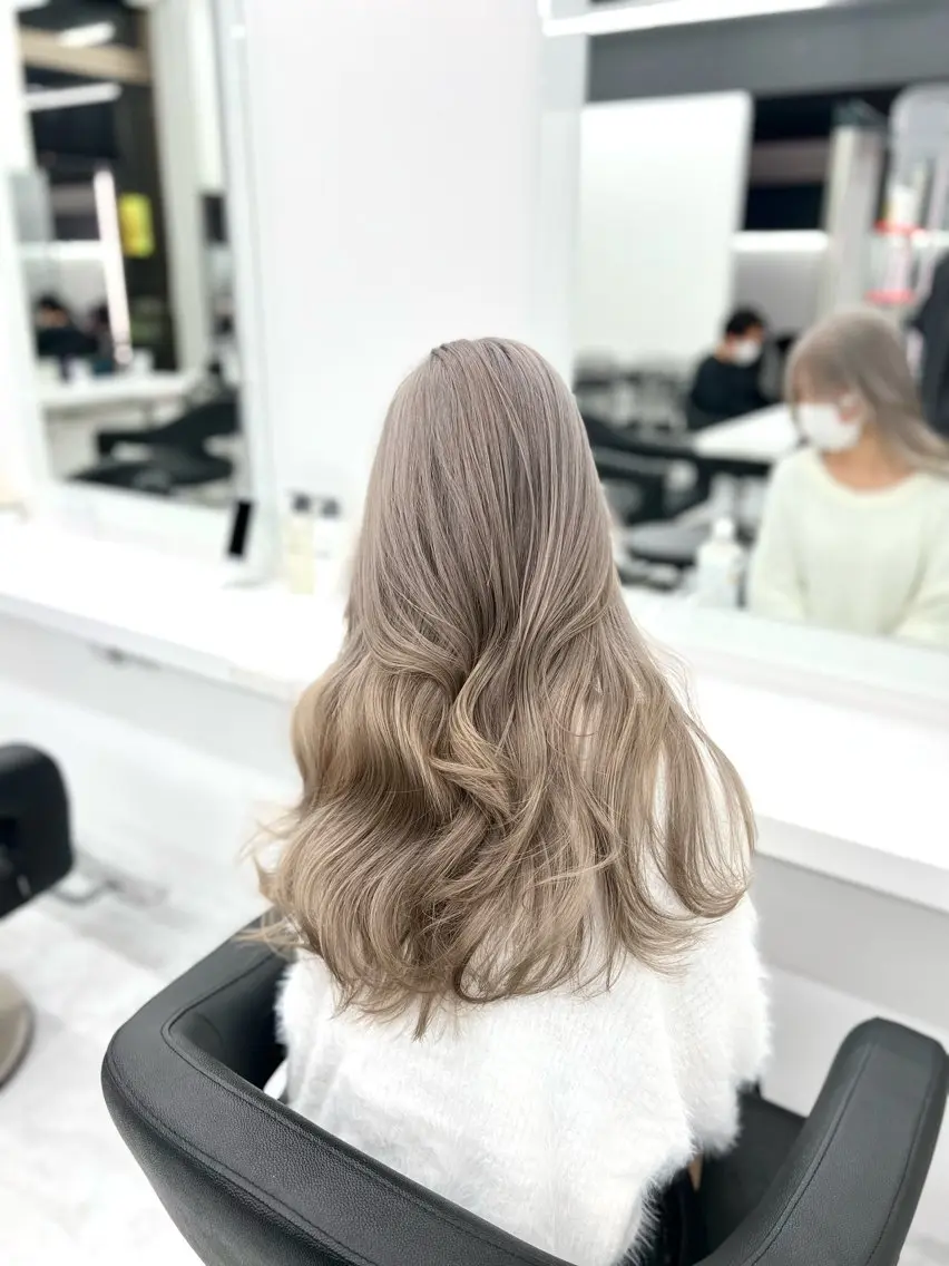 ロング カラー ヘアアレンジ カット ヘアカラー トリートメント ヘッドスパ ヘアセット 💍透明感×韓流ハイ トーン💍RYUTAのヘアスタイル