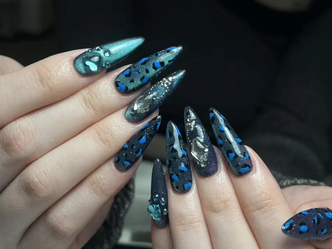 ネイル 長さ出し ジェルネイル 韓国ネイル マグネットネイル 持ち込み Mio💖Belle Nail Salonのネイルデザイン