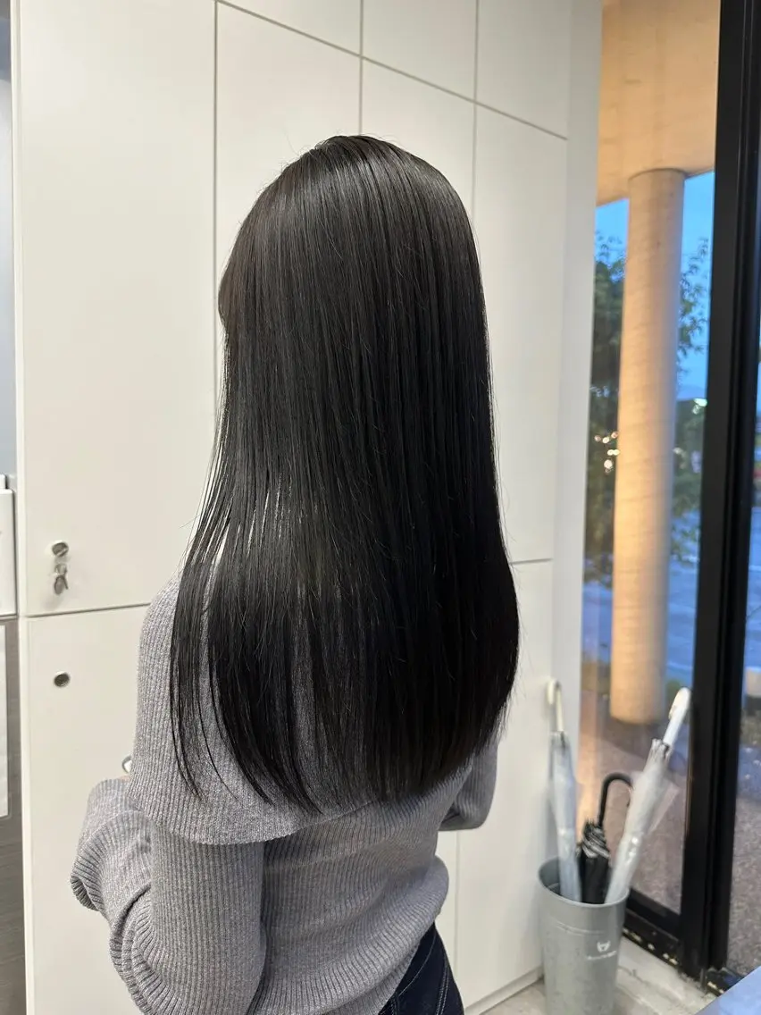 ロング カット 縮毛矯正 SLOW🫧 ルナ🫧のヘアスタイル
