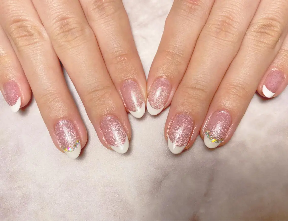 ネイル フレンチネイル マグネットネイル マグネットフレンチ ハンドネイル 🌿Charme🌿 MAIのネイルデザイン
