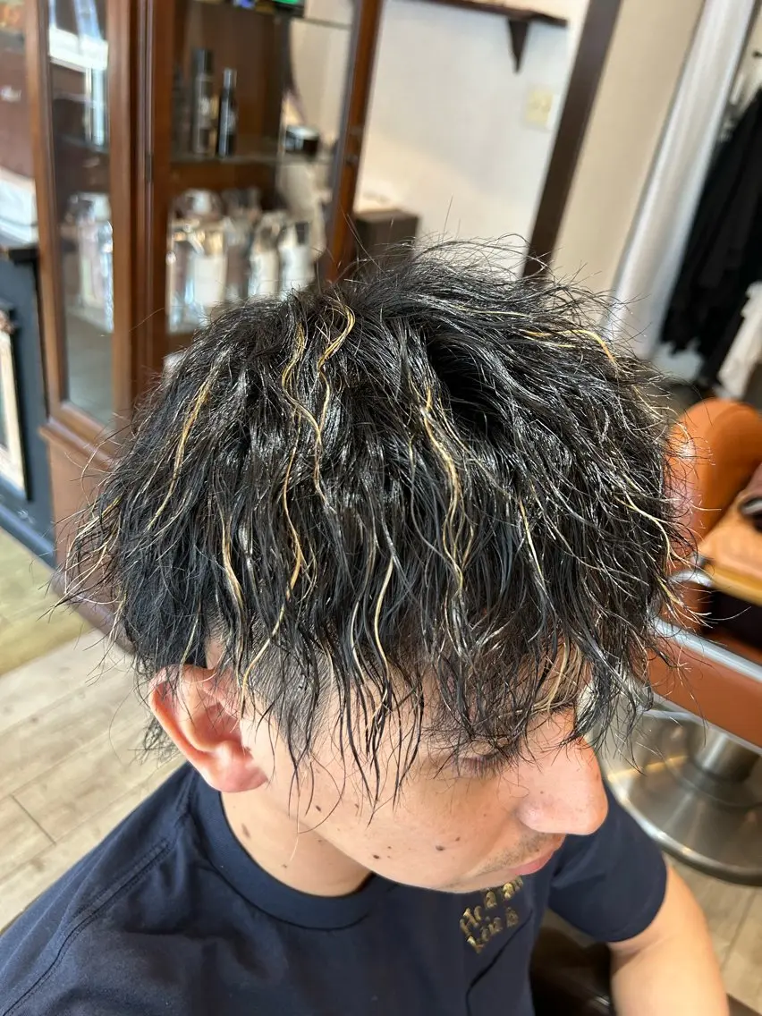 メンズカット➕特殊パーマ【ツイスト/ツイストスパイラル/波巻き/スペインカールetc】¥9900の写真