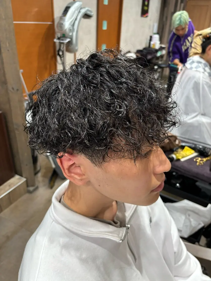 パーマ メンズ カット パーマ トリートメント パーマ職人🔥/短髪 執行役員/YUTAのヘアスタイル