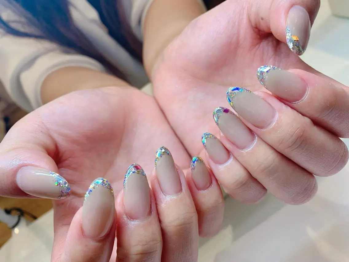 ネイル フレンチネイル ガラスフレンチ nail salon Aymのネイルデザイン