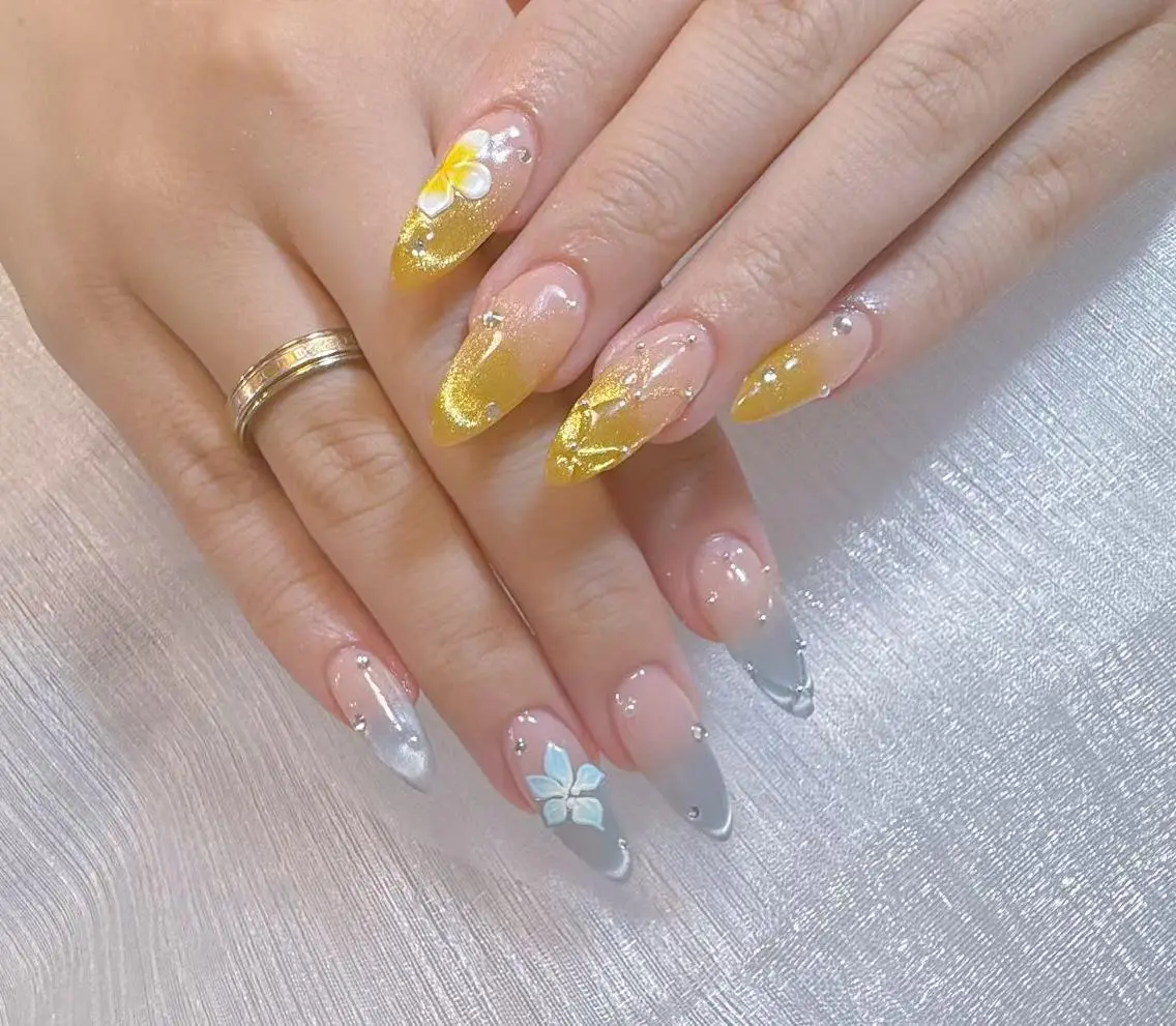 ネイル 長さ出し フレンチネイル 韓国ネイル マグネットネイル 持ち込み ハンドネイル ハンドケア The  Nail 新大久保店のネイルデザイン