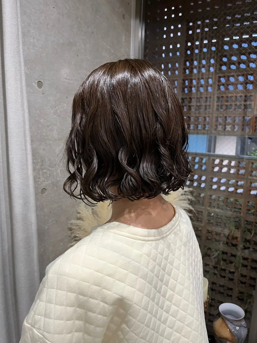 ミディアム カラー パーマ カット ヘアカラー 表参道🌿赤み消し カラー/チナツのヘアスタイル