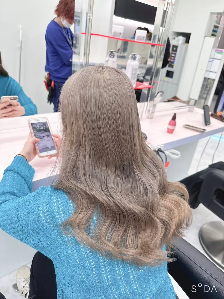 セミロング カラー ヘアアレンジ ヘアカラー トリートメント ヘッドスパ ヘアセット 🕯️公式 渋谷DANCE🕯️のヘアスタイル