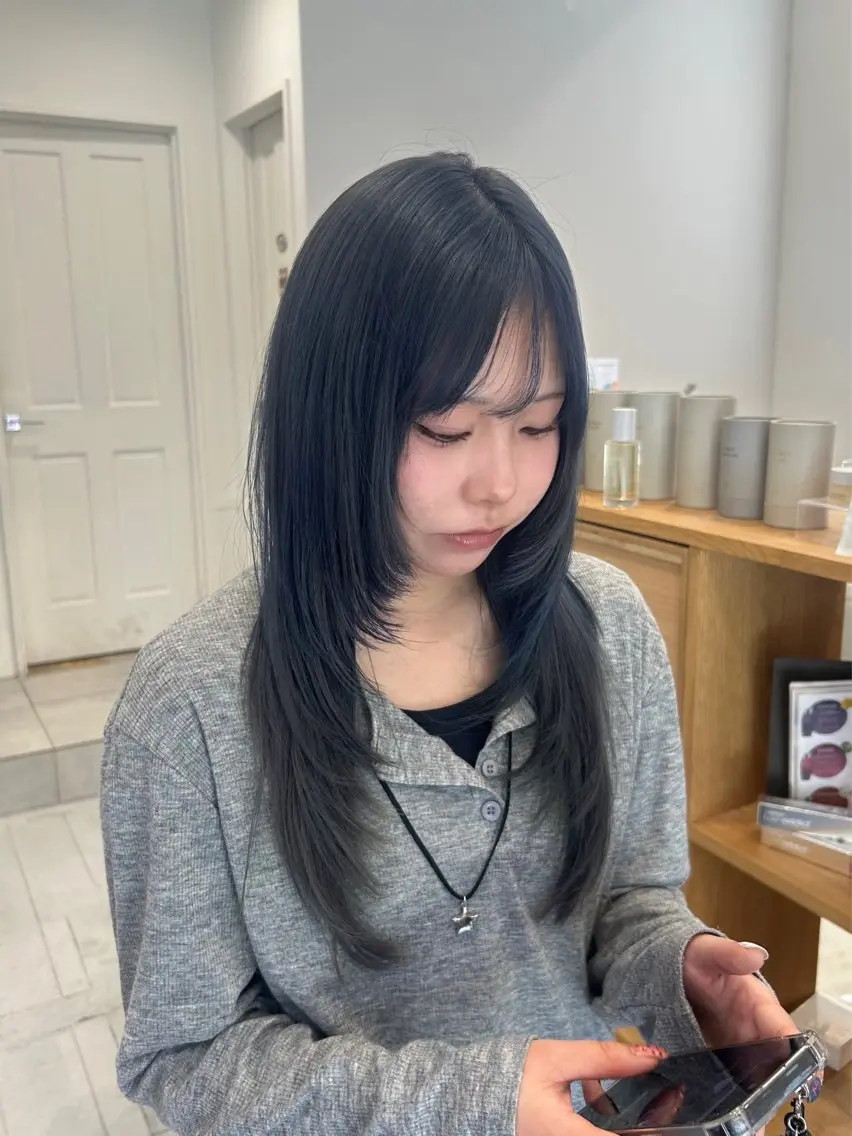セミロング ハッシュカット カット ヘアカラー トリートメント 韓国ヘア ‎⟡.·KANA🐥のヘアスタイル